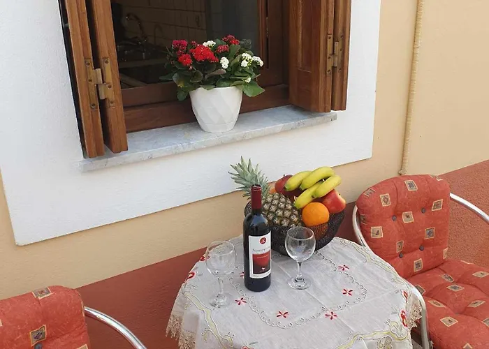 Aggeliki's House بيت للعطل سيمي